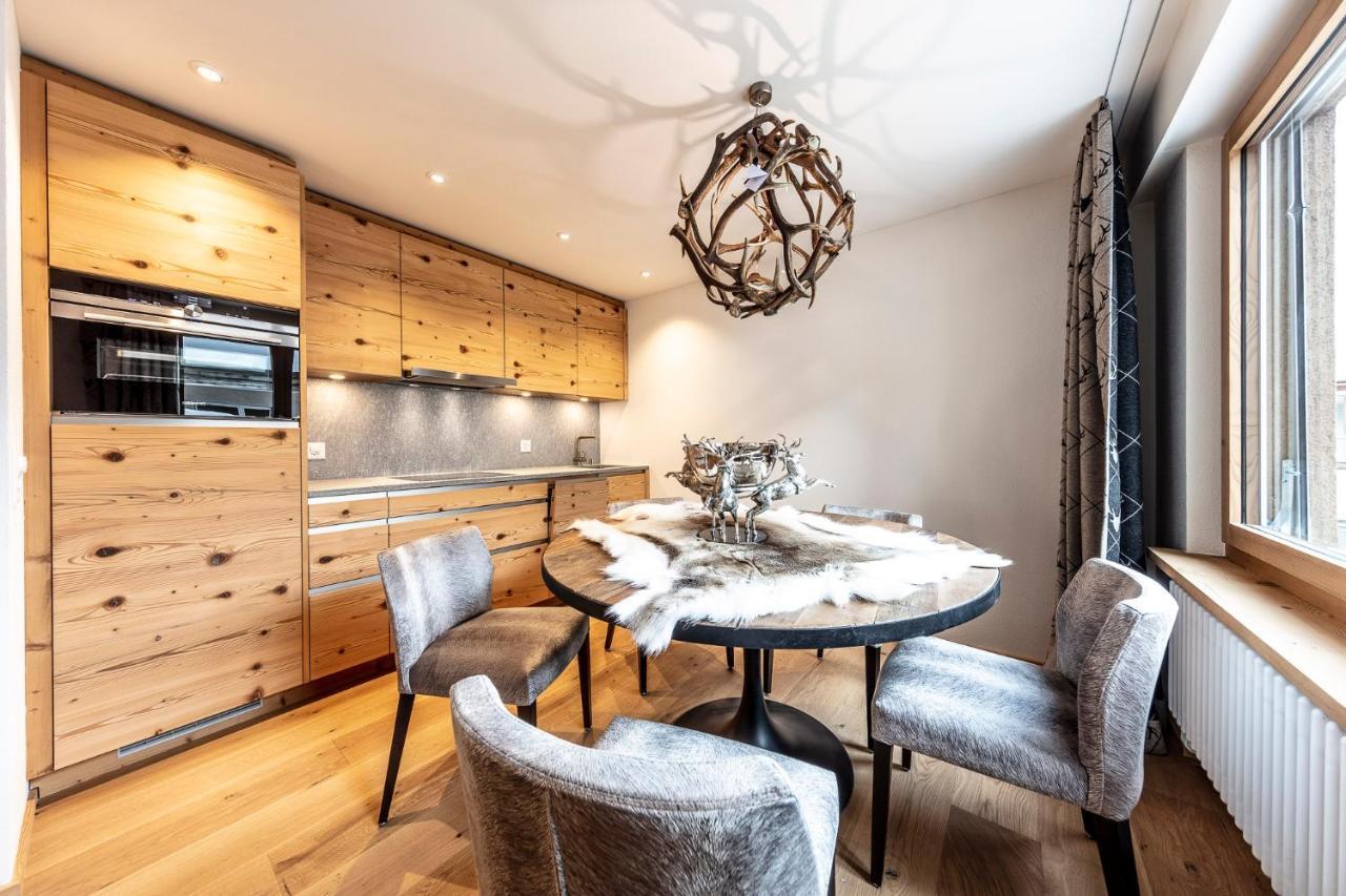 Unique Alpic Style Apartment In The Heart Of 다보스 외부 사진